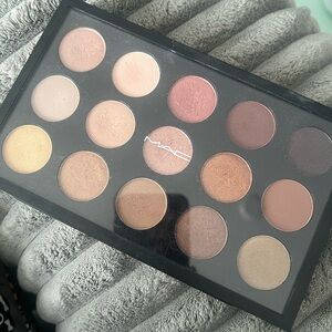 MAC Cosmetics Eyeshadow x 15 Warm Neutral Palette